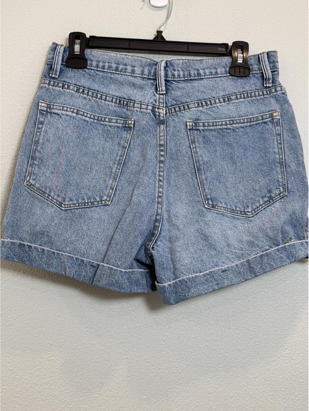 GAP Super High Rise Shorts - Women's 29 NWOT - Picture 3 of 6